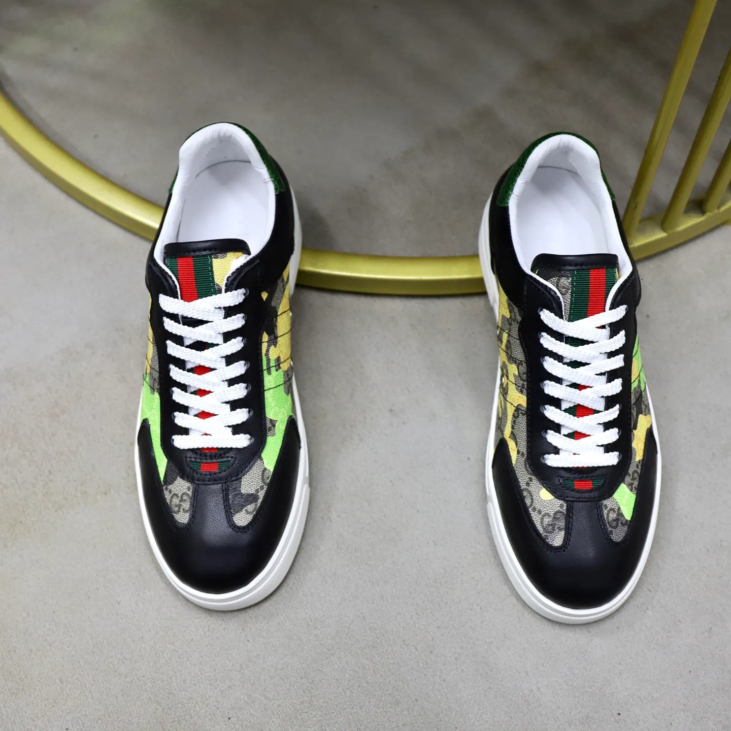 Ex-factory price: 400💰🙅‍♂️🙅‍♂️🙅‍♂️ Brand: Gucci GUCCi Standard code: 38-44 (45 customized) Grade: Same as the official website Material: Original leather splicing Comfortable and breathable sheepskin lining Original wear-resistant outsole Style category: Men's fashionable casual shoes Running sneakers Distinguished luxury brand elements Top luxury Color: actual picture color